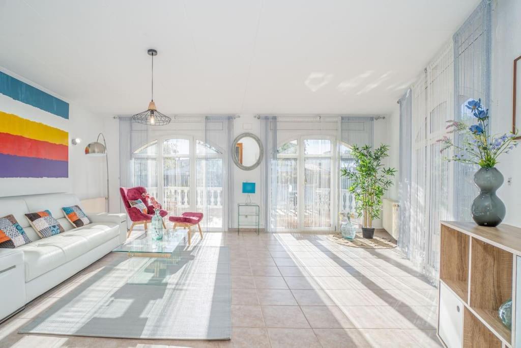 אמפוריבראבה Sm21-Gran Casa De Vacaciones En La Playa, 4 Habitaciones, Climatizada, Piscina, Barbacoa Y Wifi מראה חיצוני תמונה