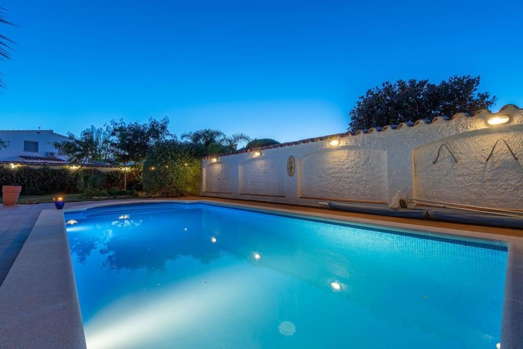 אמפוריבראבה Sm21-Gran Casa De Vacaciones En La Playa, 4 Habitaciones, Climatizada, Piscina, Barbacoa Y Wifi מראה חיצוני תמונה