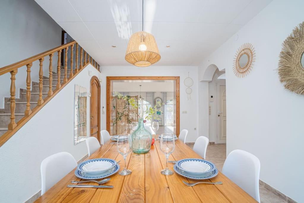 אמפוריבראבה Sm21-Gran Casa De Vacaciones En La Playa, 4 Habitaciones, Climatizada, Piscina, Barbacoa Y Wifi מראה חיצוני תמונה