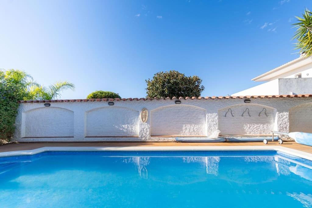 אמפוריבראבה Sm21-Gran Casa De Vacaciones En La Playa, 4 Habitaciones, Climatizada, Piscina, Barbacoa Y Wifi מראה חיצוני תמונה