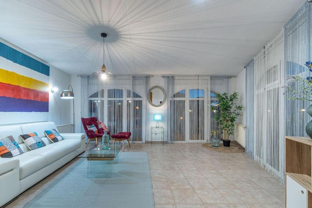 אמפוריבראבה Sm21-Gran Casa De Vacaciones En La Playa, 4 Habitaciones, Climatizada, Piscina, Barbacoa Y Wifi מראה חיצוני תמונה